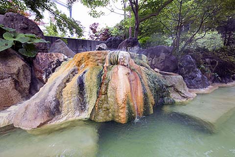 奥飛騨ガーデンホテル噴泉塔画像