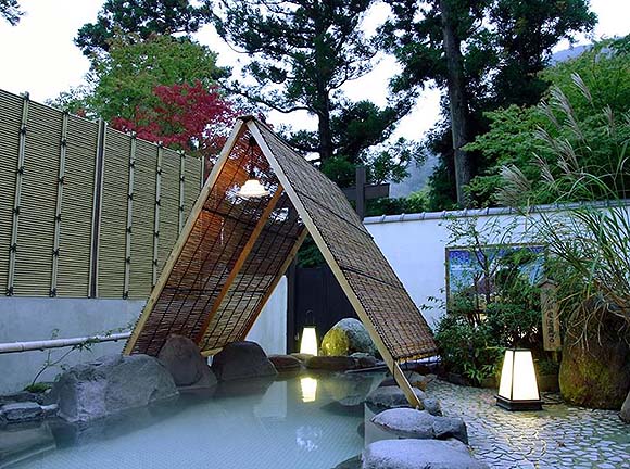 箱根芦之湯 きのくにや旅館露天風呂画像