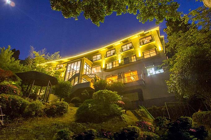 大平台温泉 Harriway Onsen Hotel Hakone 全景画像