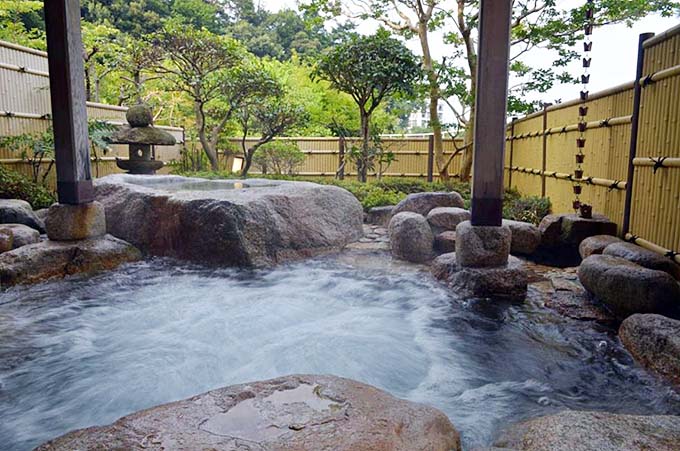 湯の山温泉 鹿の湯ホテル 露天風呂画像