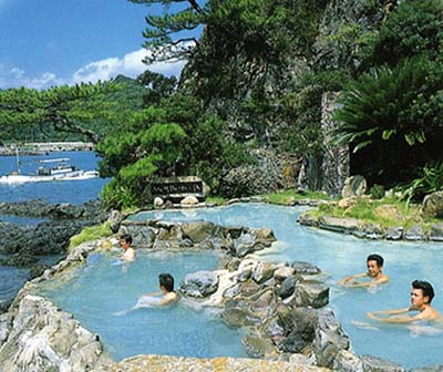 熊野別邸中の島露天風呂画像