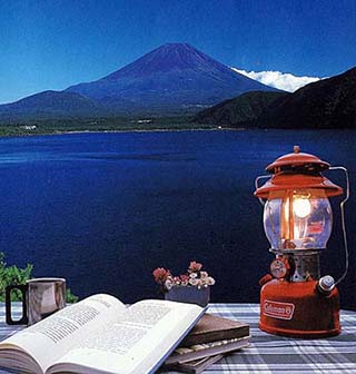 本栖湖キャンプ場から望む富士山画像