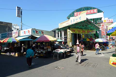 温陽市場街画像