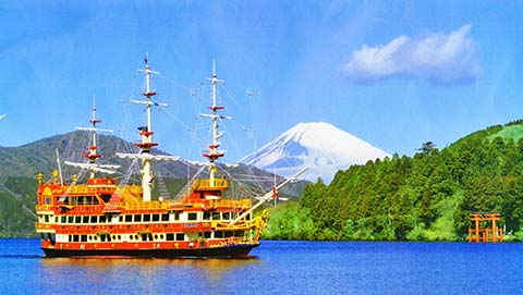 富士山をバックにした海賊船画像