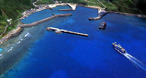 口之島　西之浜漁港画像