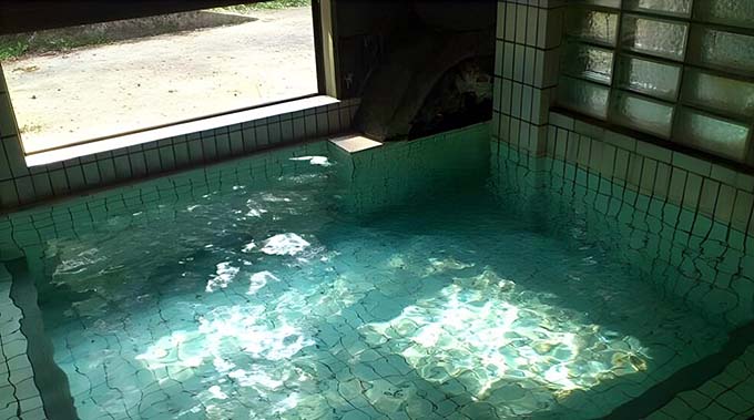 深い眠りの湯 岩倉温泉 温泉内湯画像