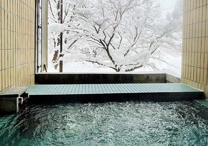 川口温泉 モリボの里 奥羽山荘 露天風呂画像