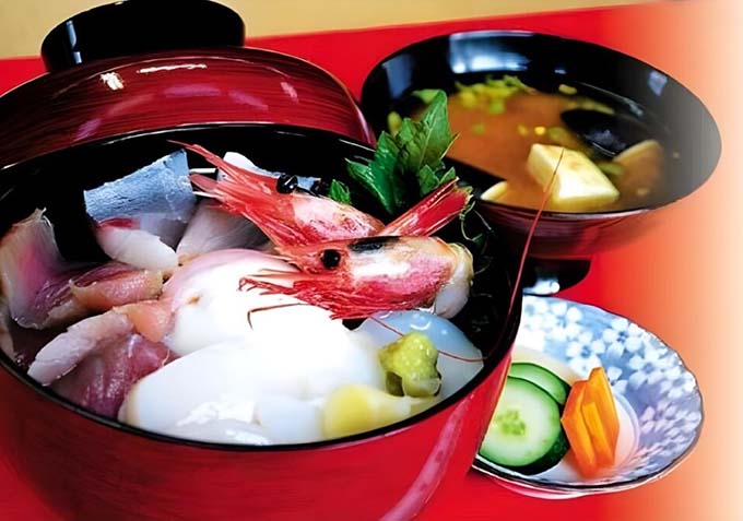 勝浦つるんつるん温泉 海鮮丼画像