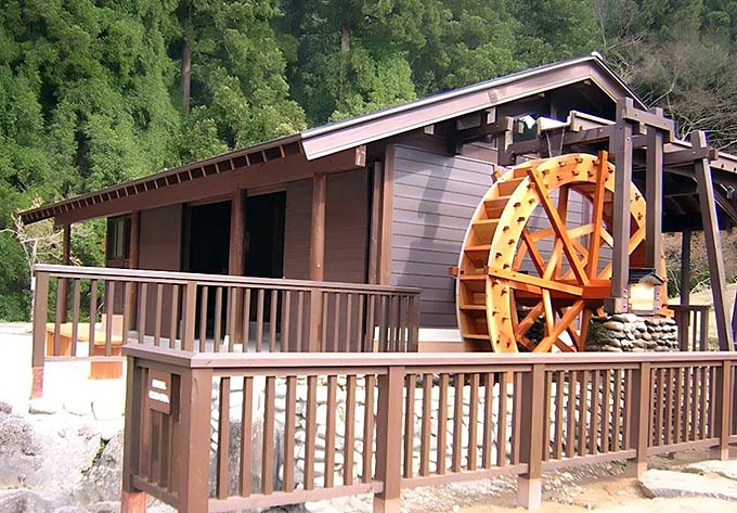水車小屋画像