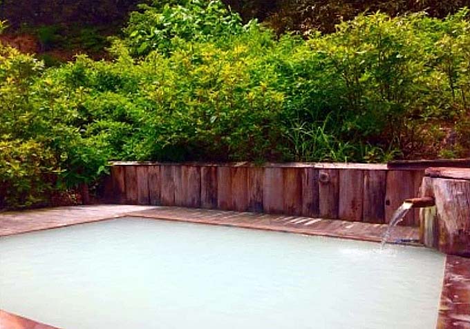 新野地温泉 相模屋旅館 露天風呂画像