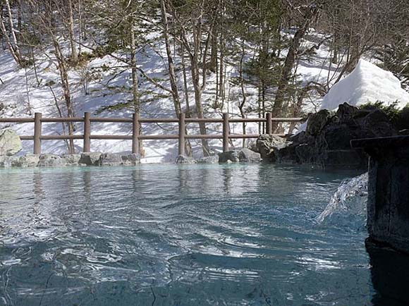 トムラウシ温泉 東大雪荘  露天風呂画像