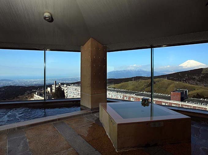 箱根峠温泉 富士箱根ランドスコーレプラザホテル 展望大浴場画像