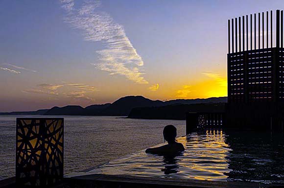 稲取温泉 海一望絶景の宿いなとり荘 露天風呂画像