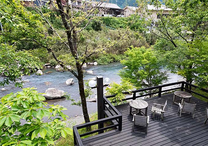 馬路温泉 コミュニティセンターうまじ テラス画像