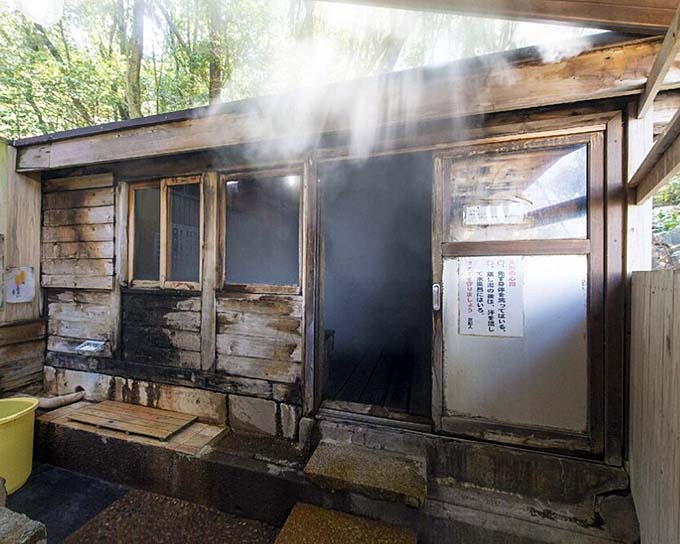 白鳥温泉 上湯 天然むし風呂画像