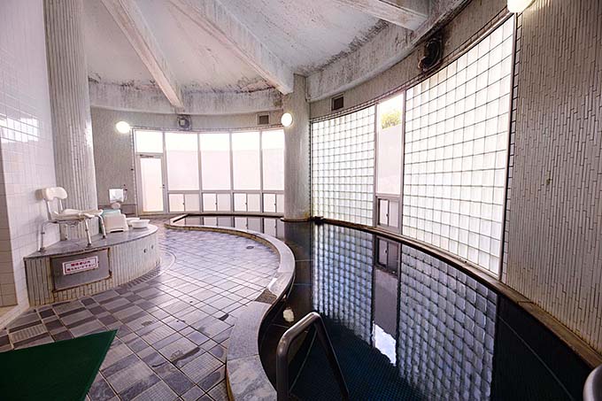 福祉センター荒川温泉 大浴場画像