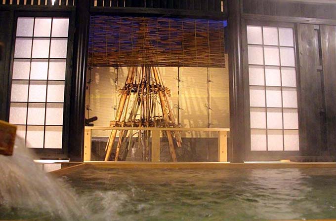 丸山温泉 古城館 蔵風呂画像