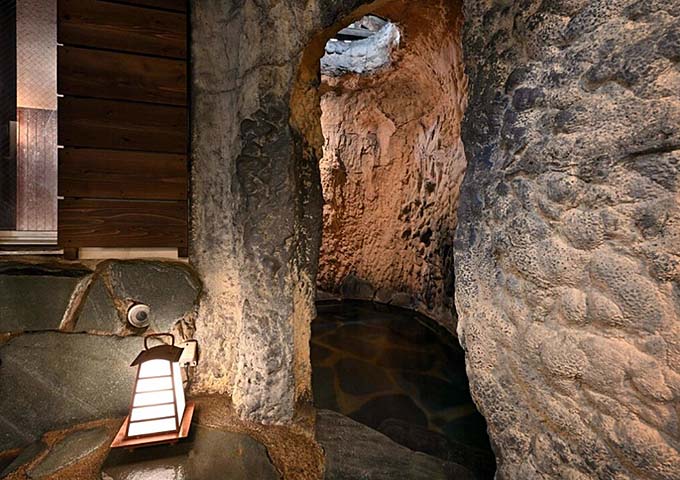 湯之谷温泉郷 大湯温泉 源泉湯の宿かいり 洞窟風呂画像