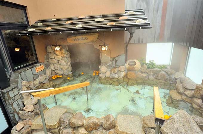 天然温泉 多宝の湯 ドーミーイン新潟 露天風呂画像