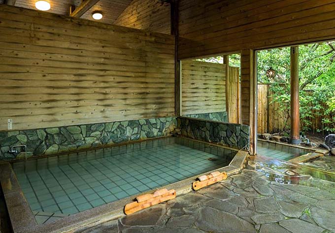 鷹ノ巣温泉 吊り橋と離れの宿 鷹の巣館 露天風呂画像