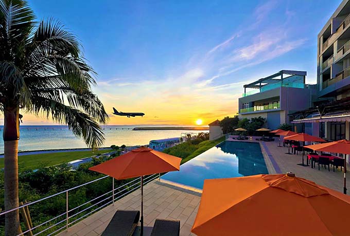 琉球温泉 龍神の湯 瀬長島ホテル 絶景プール画像