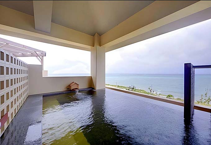 琉球温泉 龍神の湯 瀬長島ホテル 絶景露天風呂画像