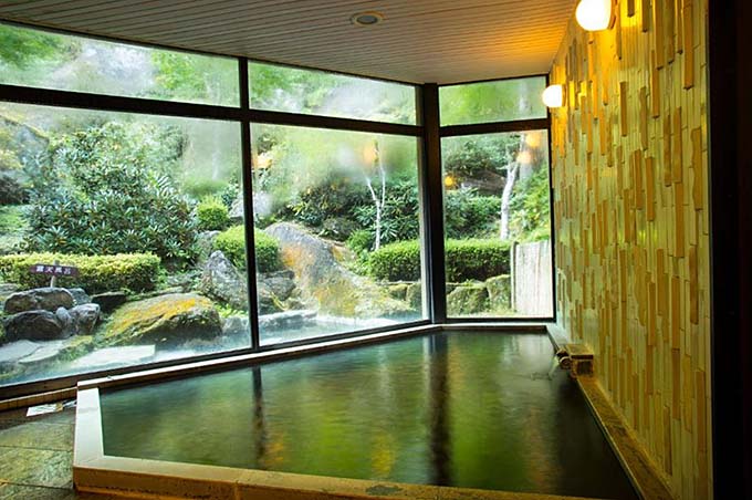 深耶馬渓温泉 オーベルジュ楓乃木 大浴場画像