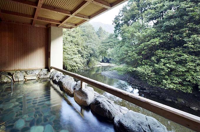 犬鳴山温泉 不動口館 露天風呂画像