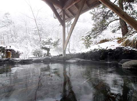 板室温泉大黒屋露天風呂冬景色画像