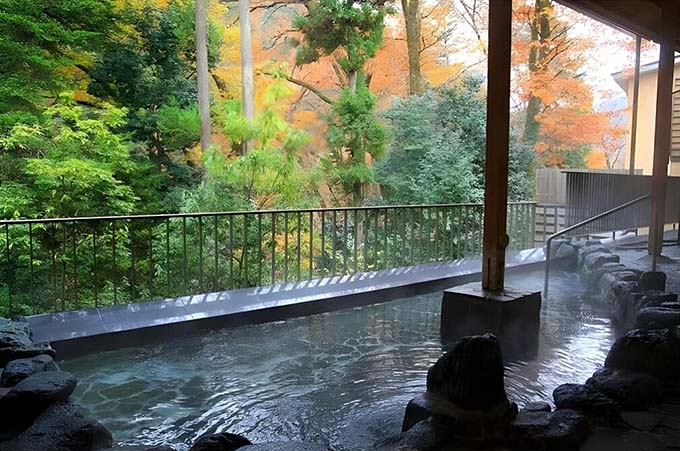 秋川渓谷 瀬音の湯 露天風呂画像