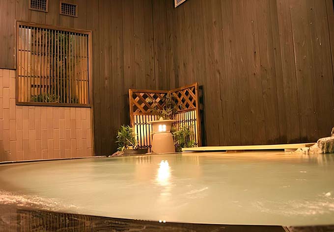 吉岡温泉 薬師湯 新生館 内湯画像