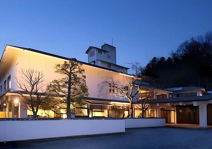 源泉の一軒宿 ふくみつ華山温泉 外観画像