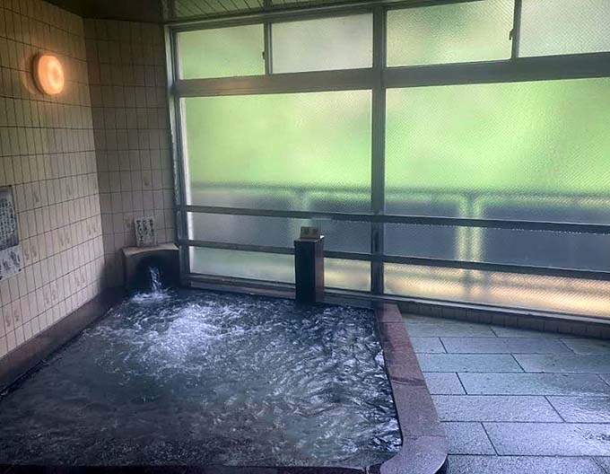 川合田温泉 内湯画像