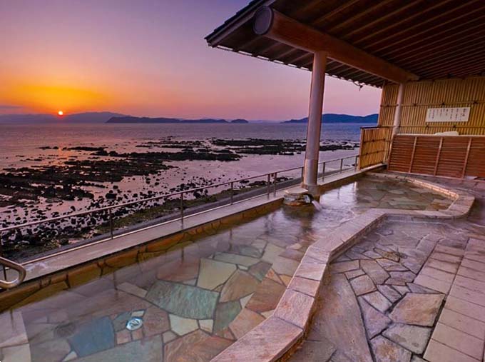 加太温背 シーサイドホテル加太海月 露天風呂画像