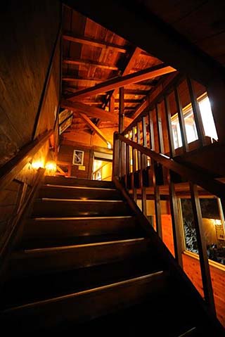 滑川温泉福島屋階段画像