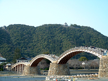 錦帯橋全景